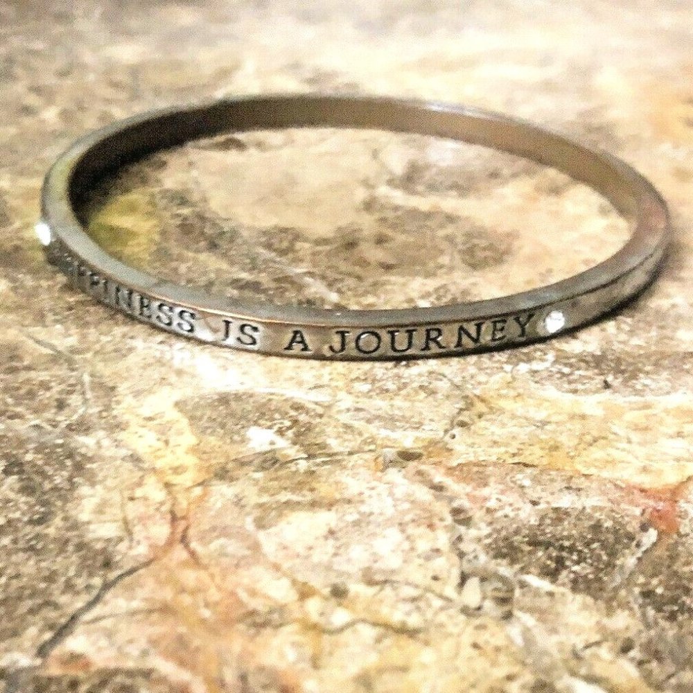 🔥 5/$50 Guess Vintage Y2K Affirmation Bracelet HAPPINESS IS A JOURNEY Silver